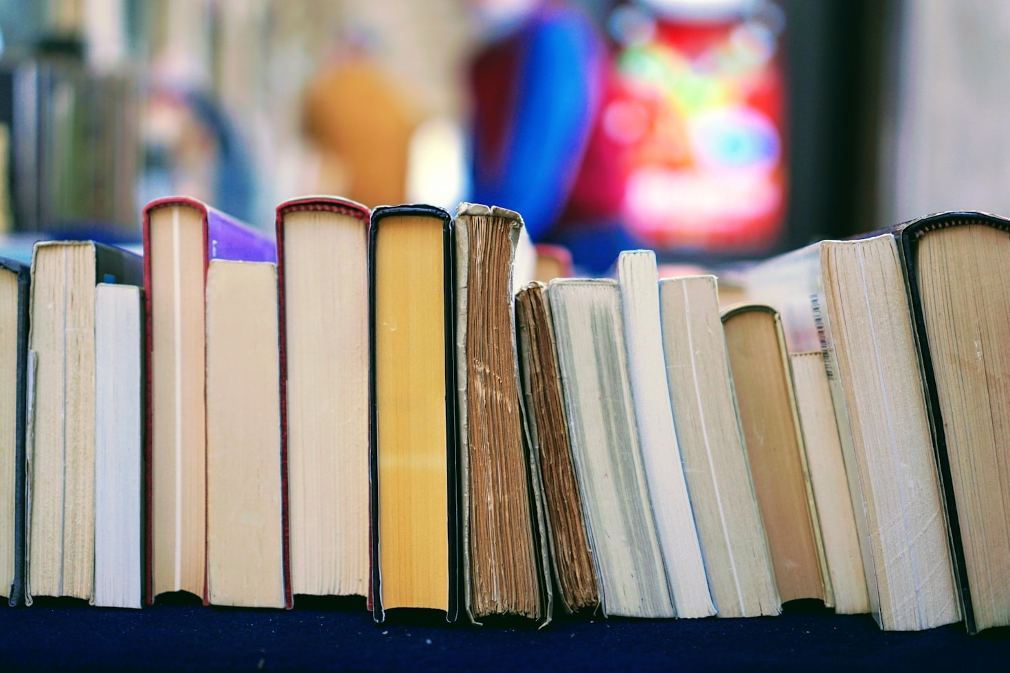 Ein Blick hinter die Kulissen seiner neuesten Bücher